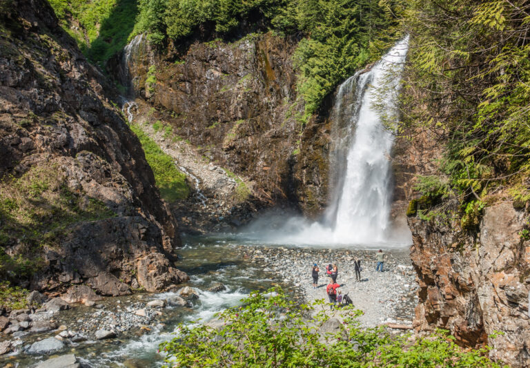 9 Picturesque Waterfalls near Seattle (2 Hours or Less)